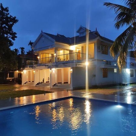 Riveria Portico - River Side 6 Bedroom Private Pool Bungalow North Paravur Luaran gambar