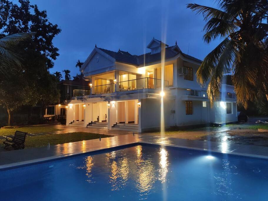 Riveria Portico - River Side 6 Bedroom Private Pool Bungalow North Paravur Luaran gambar